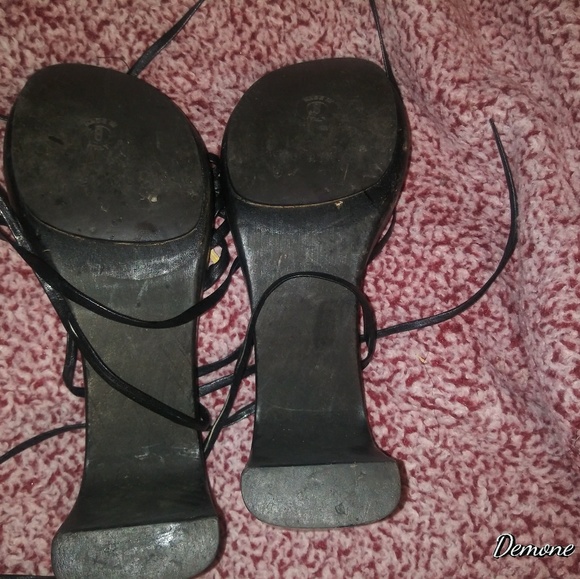 Sandals - Picture 3 of 3